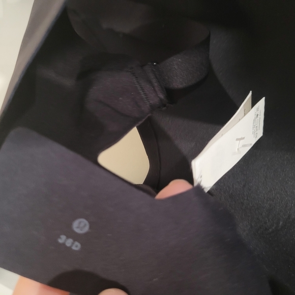 Nwt Lululemon Hold true bra - Picture 6 of 8